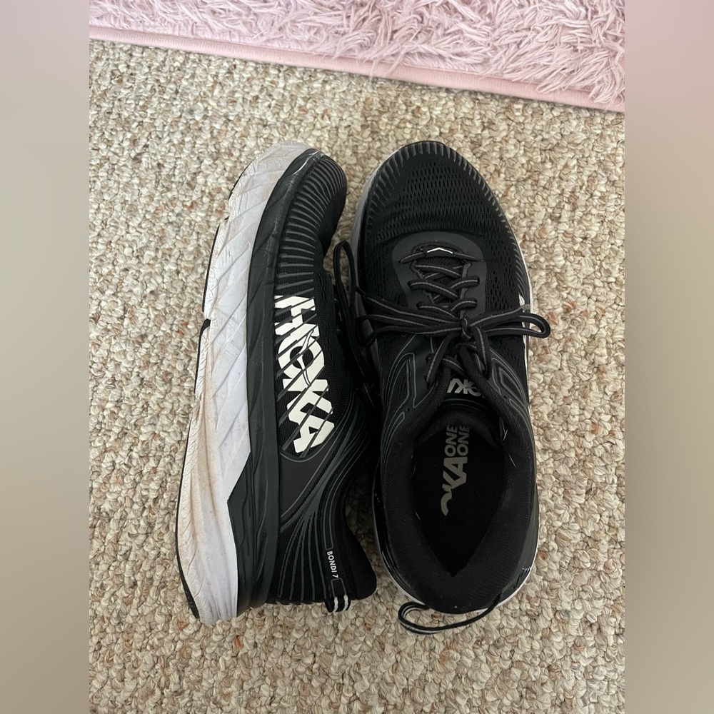 HOKAS